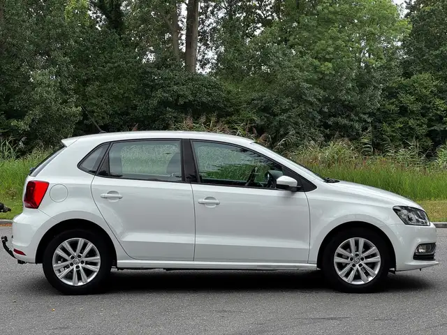Volkswagen Polo view 11