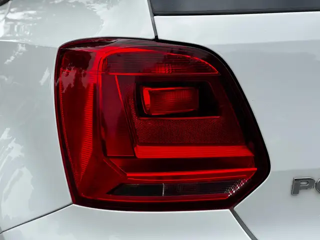 Volkswagen Polo view 5
