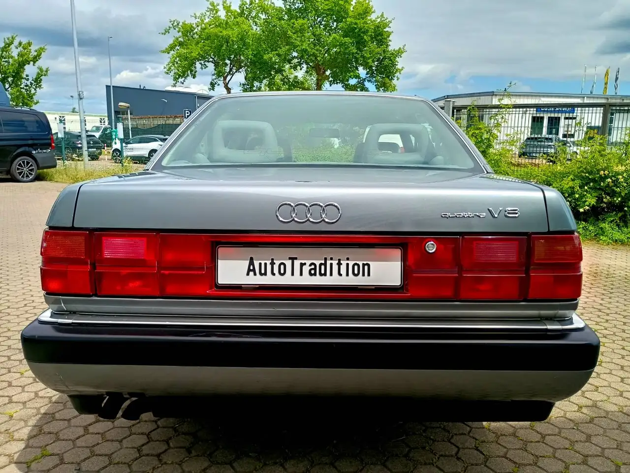 Audi V8 exklusiv mit Austauschmotor -sehr gepflegt -Zahnriemen neu, foto 5