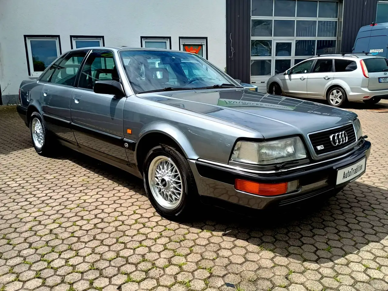 Audi V8 exklusiv mit Austauschmotor -sehr gepflegt -Zahnriemen neu, foto 3