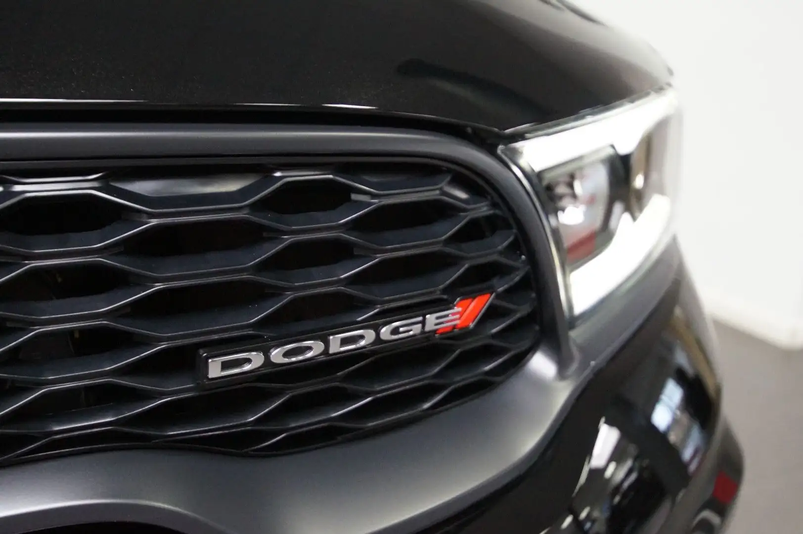 Dodge Durango 5,7 R/T, Technologie Packet, LPG,Voll Schwarz - 2