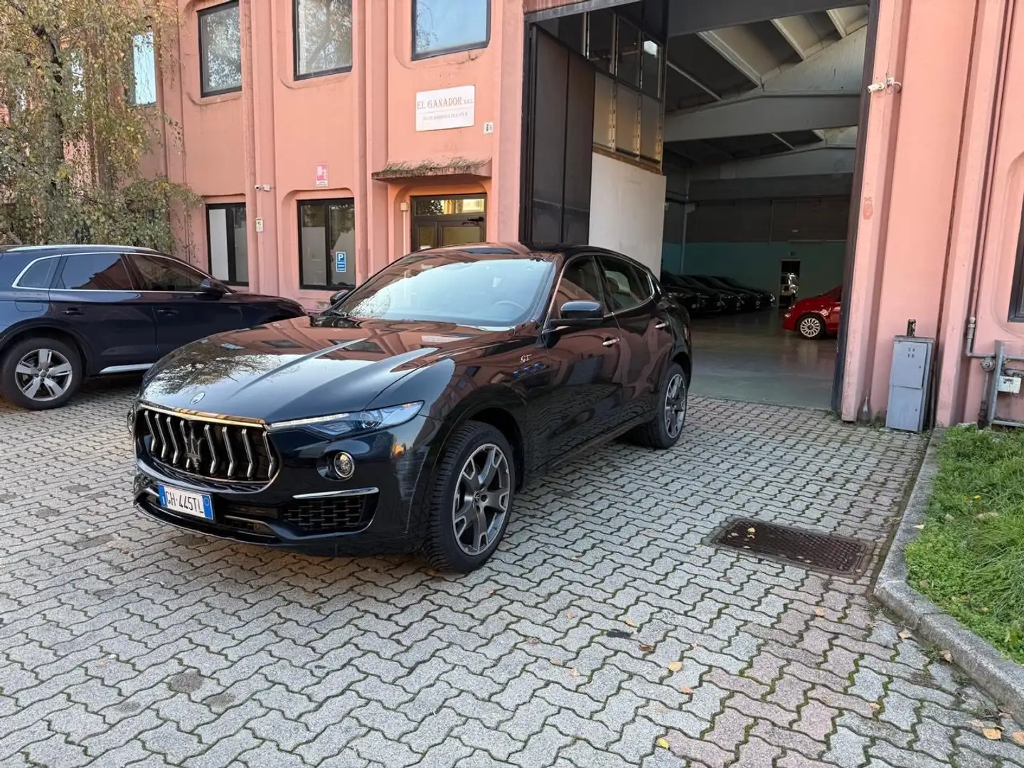 Maserati Levante Levante 2.0 mhev GT 330cv auto Noir - 1