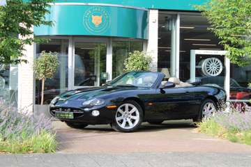 4.2 V8 Convertible
