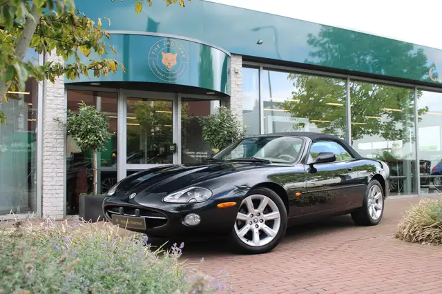 Jaguar XK8 4.2 V8 Convertible