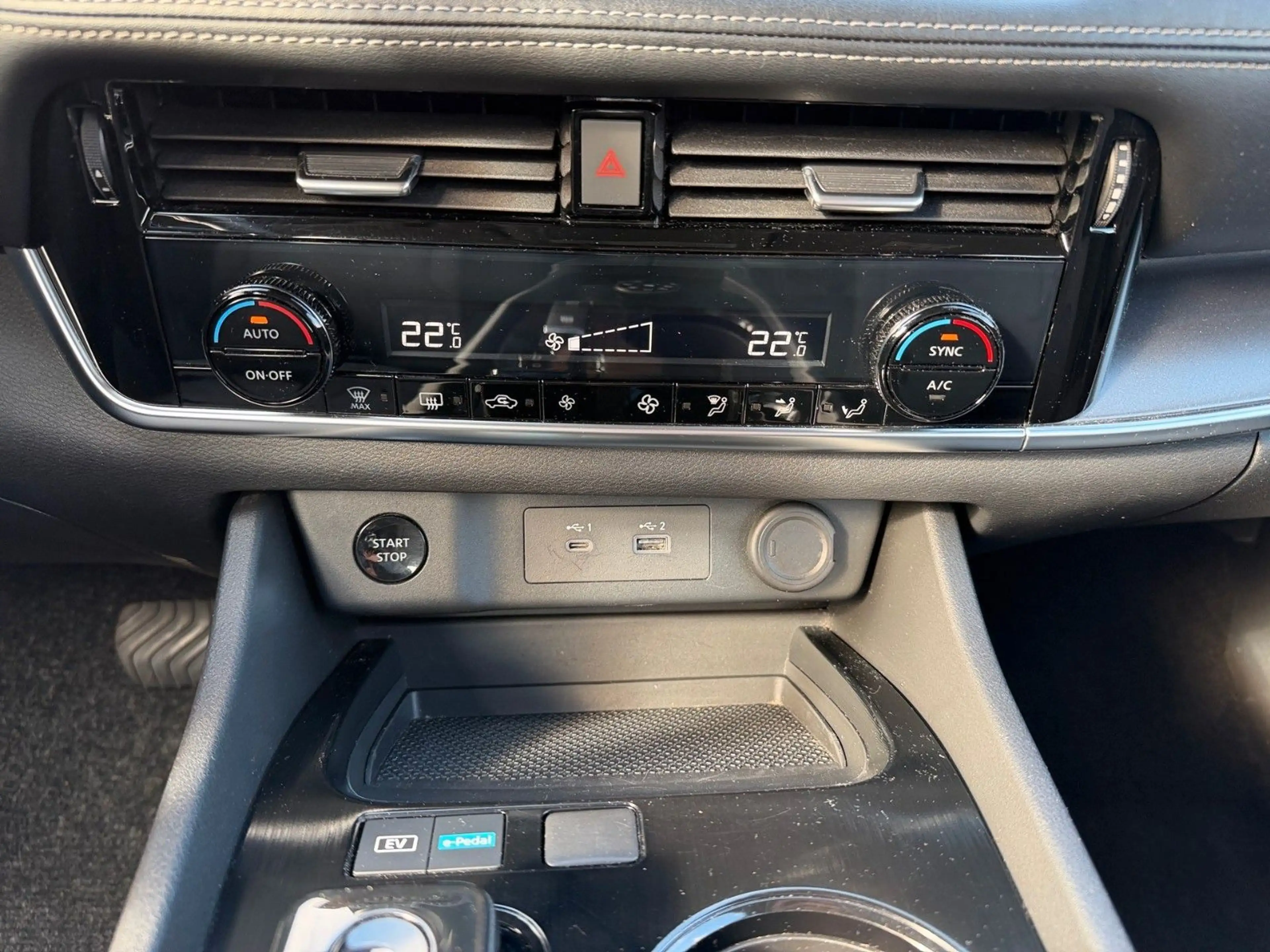 Nissan X-Trail e-Power e-4orce Acenta 1. Hand AHK WR — photo 15