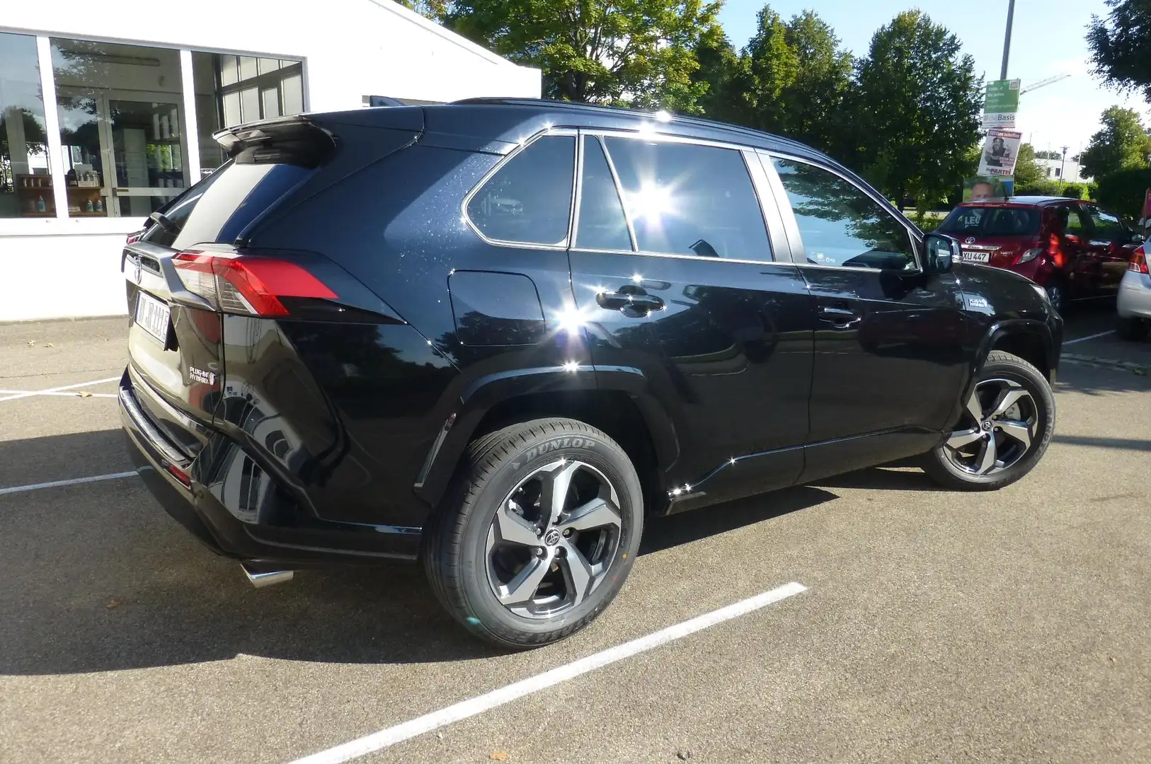 Toyota RAV 4 Plug-in Hybrid 4x4 2.5 VVT-i Plug-in-Hybrid 136... Schwarz - 2