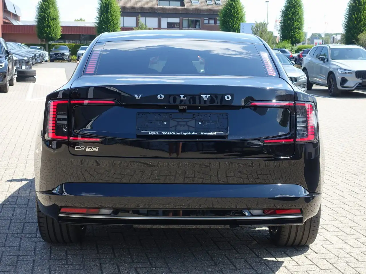 Volvo ES90 2025