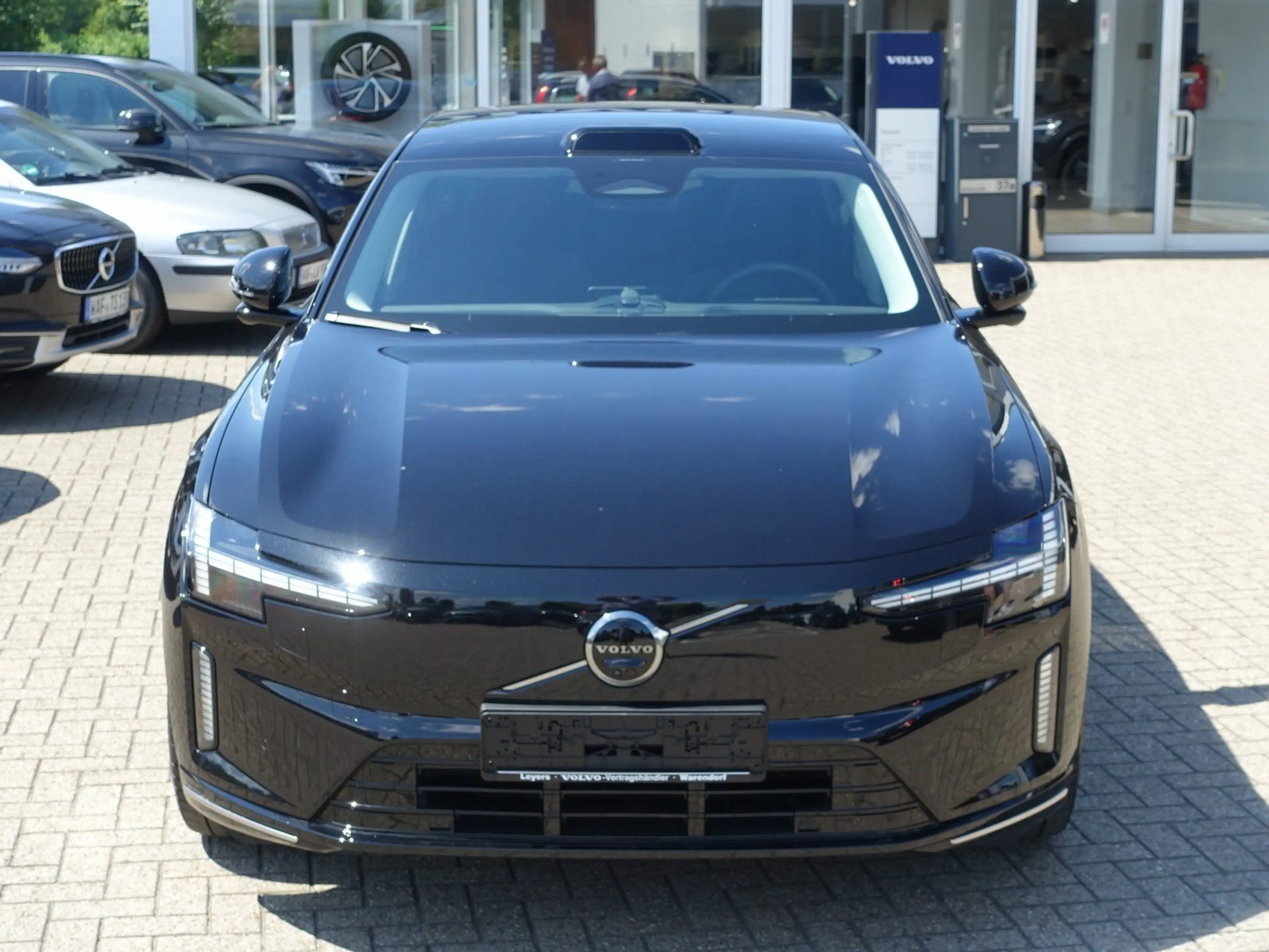 Volvo ES90 Ultra Single Motor Extended Range/B&W/Pilot — photo 6