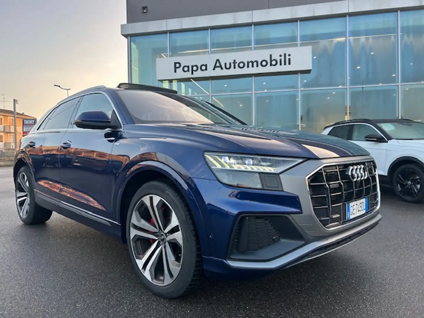 Audi Q8 3.0 TDI mhev S-LINE quattro tiptronic Blau - 2