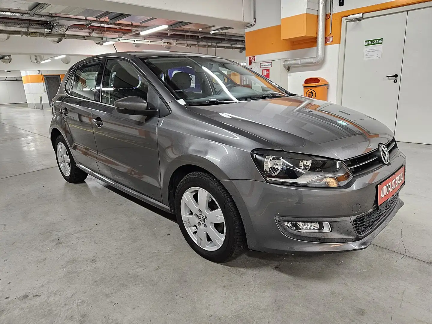 Volkswagen Polo Comfortline 1,4 DSG Gris - 2
