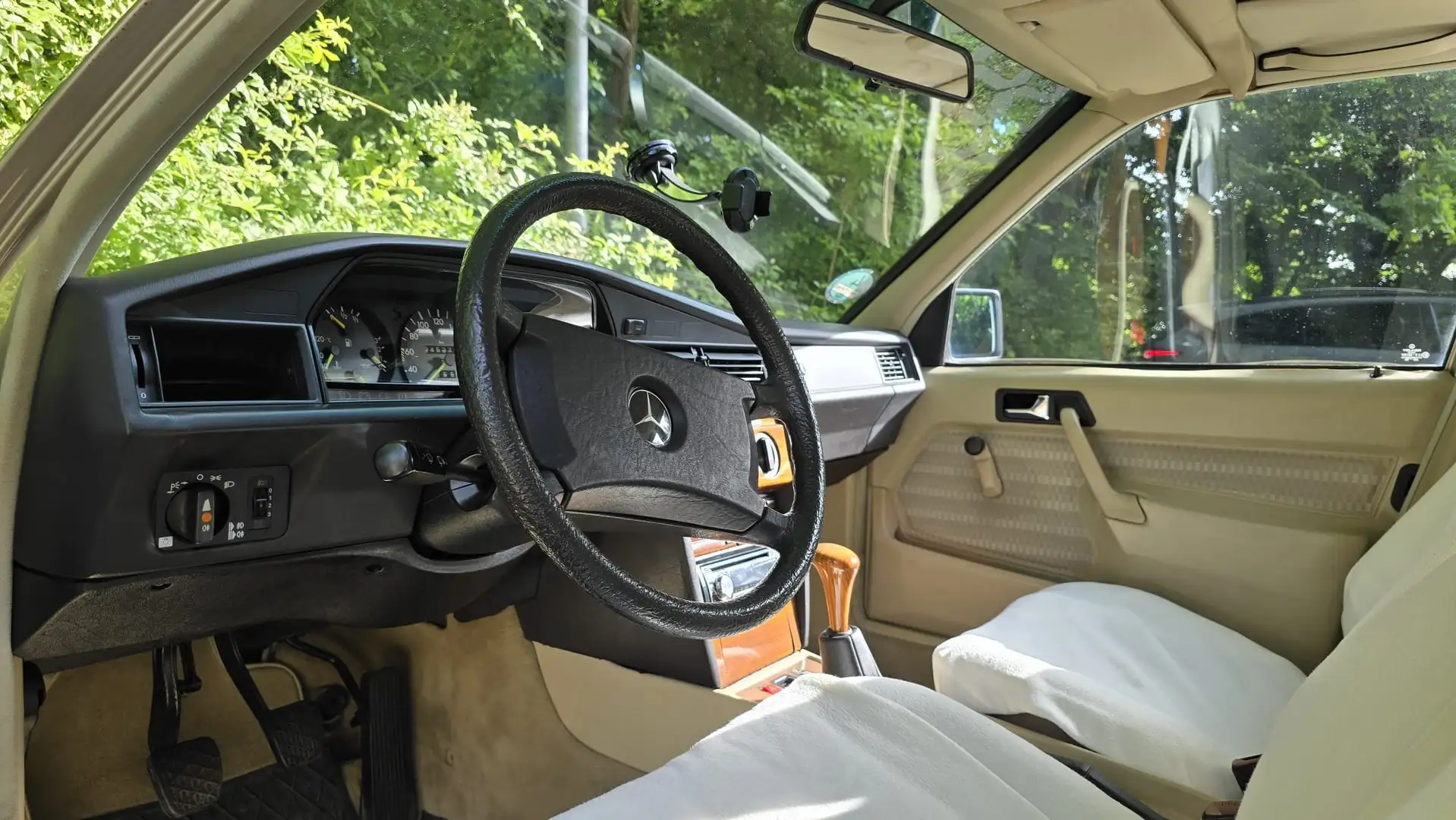 Mercedes-Benz 190 190 E Braun - 2