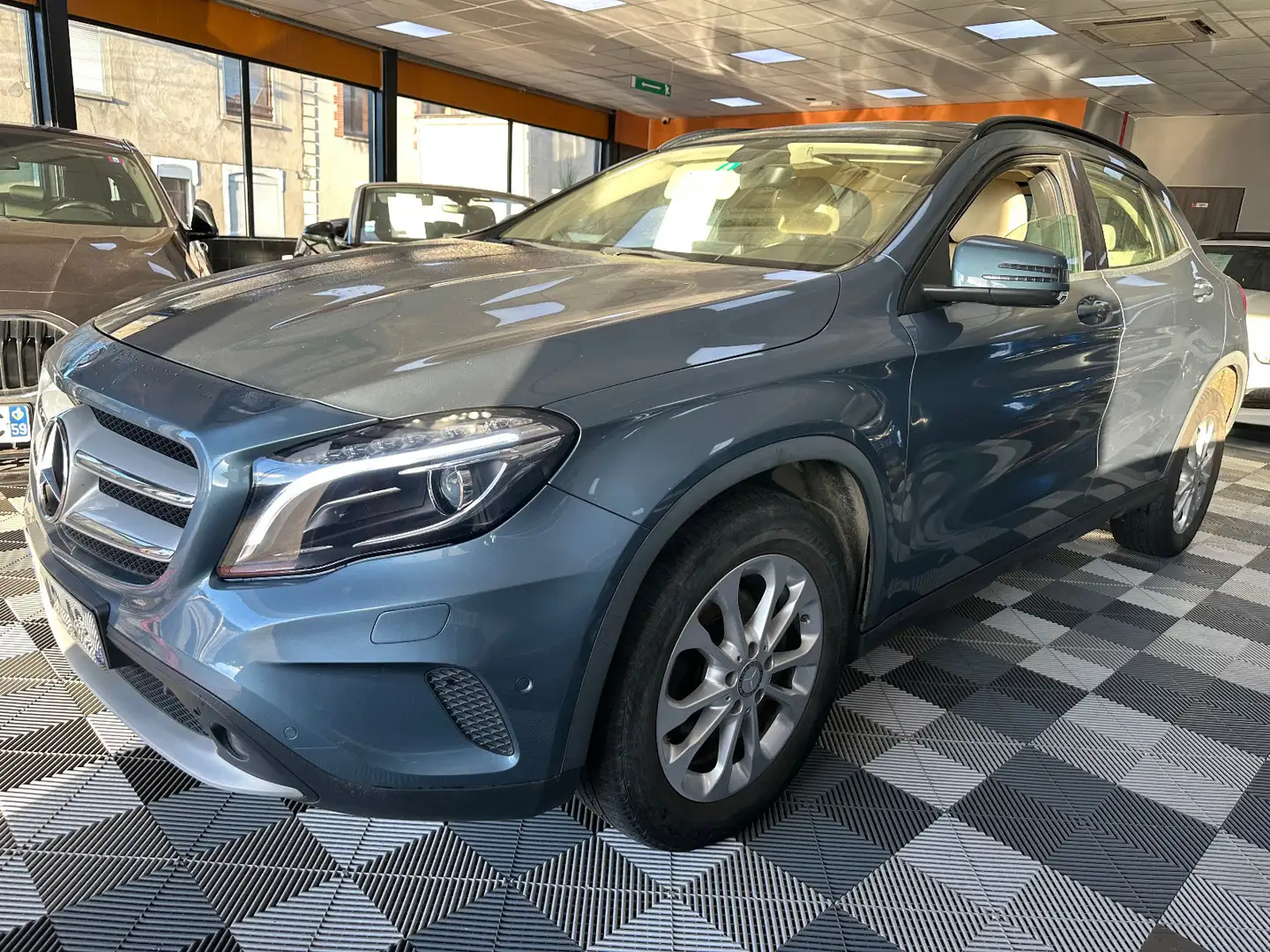 Mercedes-Benz GLA 220 220 CDI 4 MATIC Modrá - 2