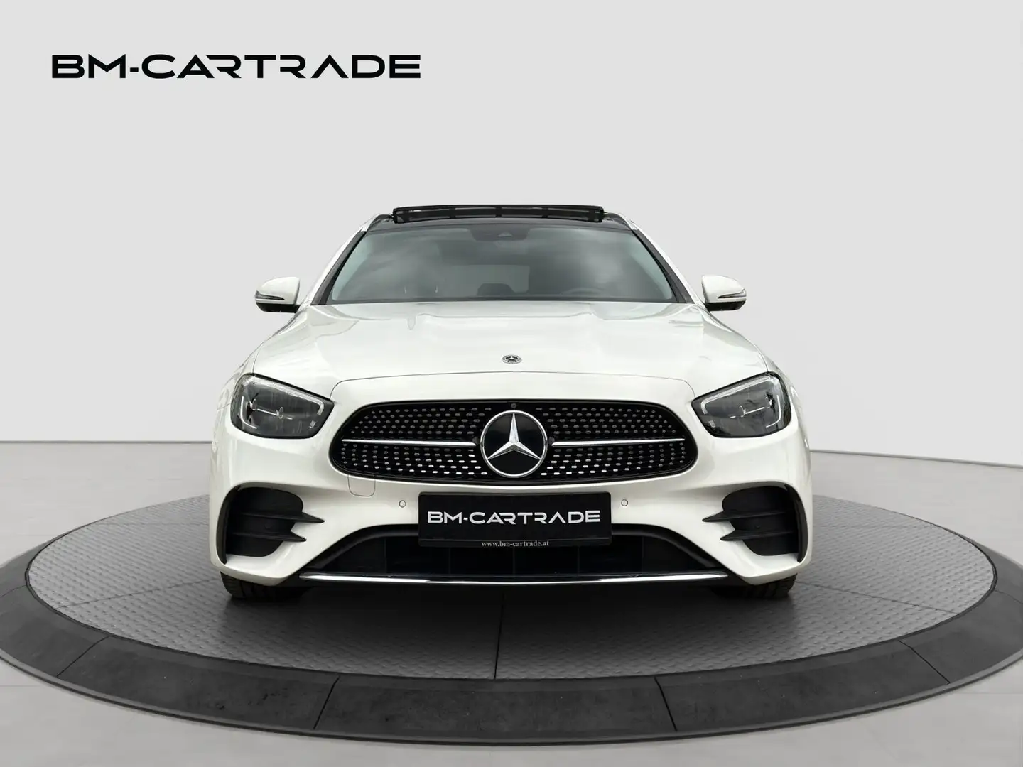 Mercedes-Benz E 220 E-Klasse E 220 d AMG Line 4Matic/360°/Memory/Pano Weiß - 2