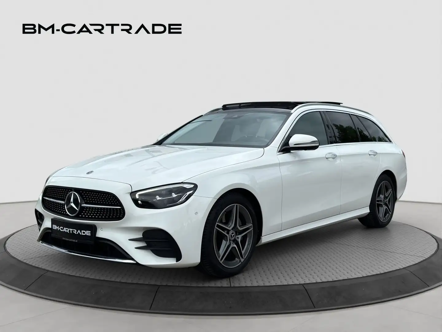 Mercedes-Benz E 220 E-Klasse E 220 d AMG Line 4Matic/360°/Memory/Pano Weiß - 1