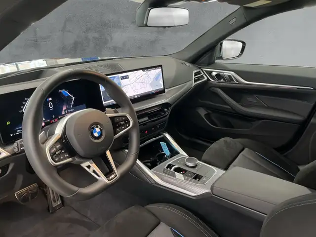 BMW 4 Series view 9