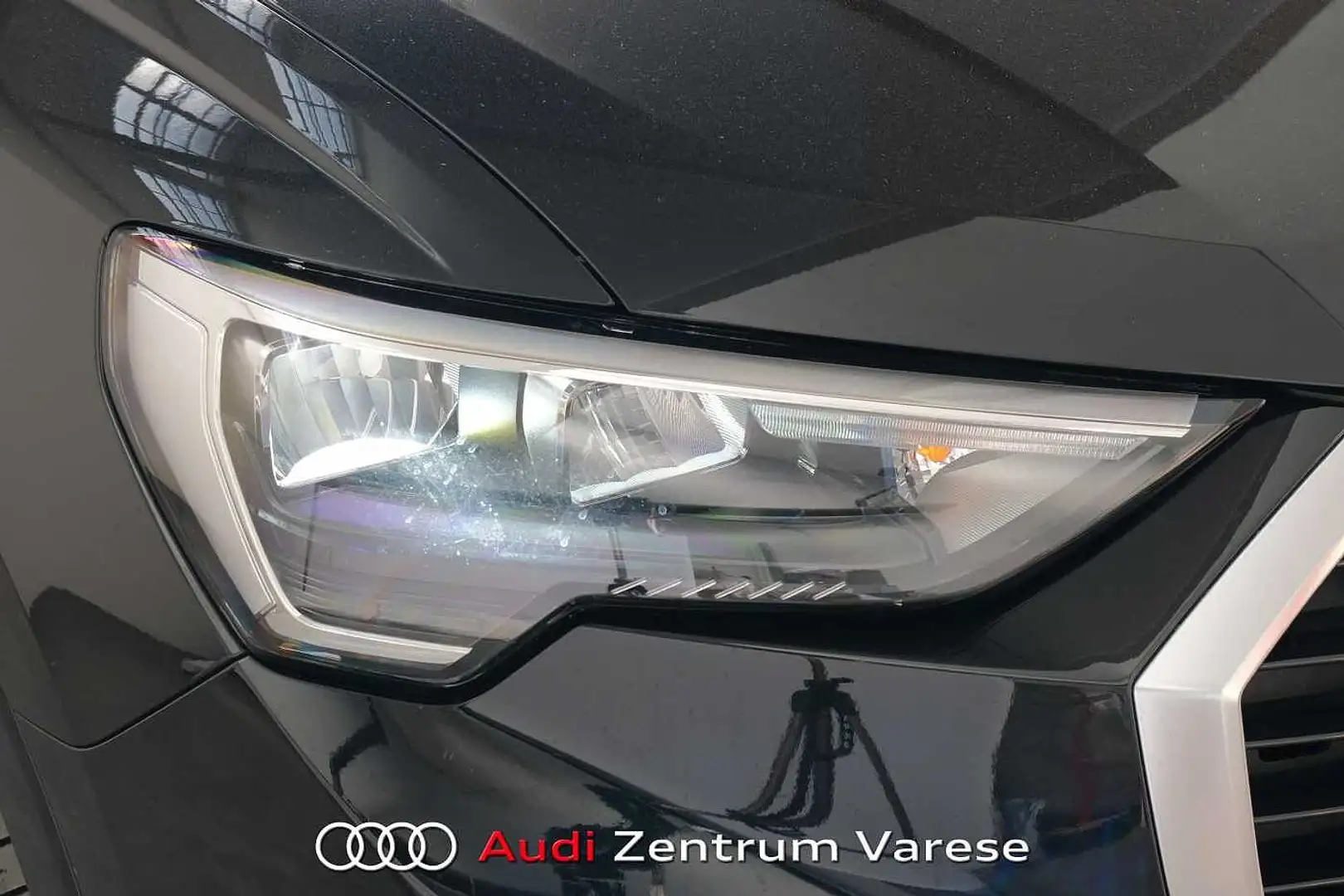 Audi Q3 35 TDI 150CV Quattro Stronic Sline Edition Negro - 2