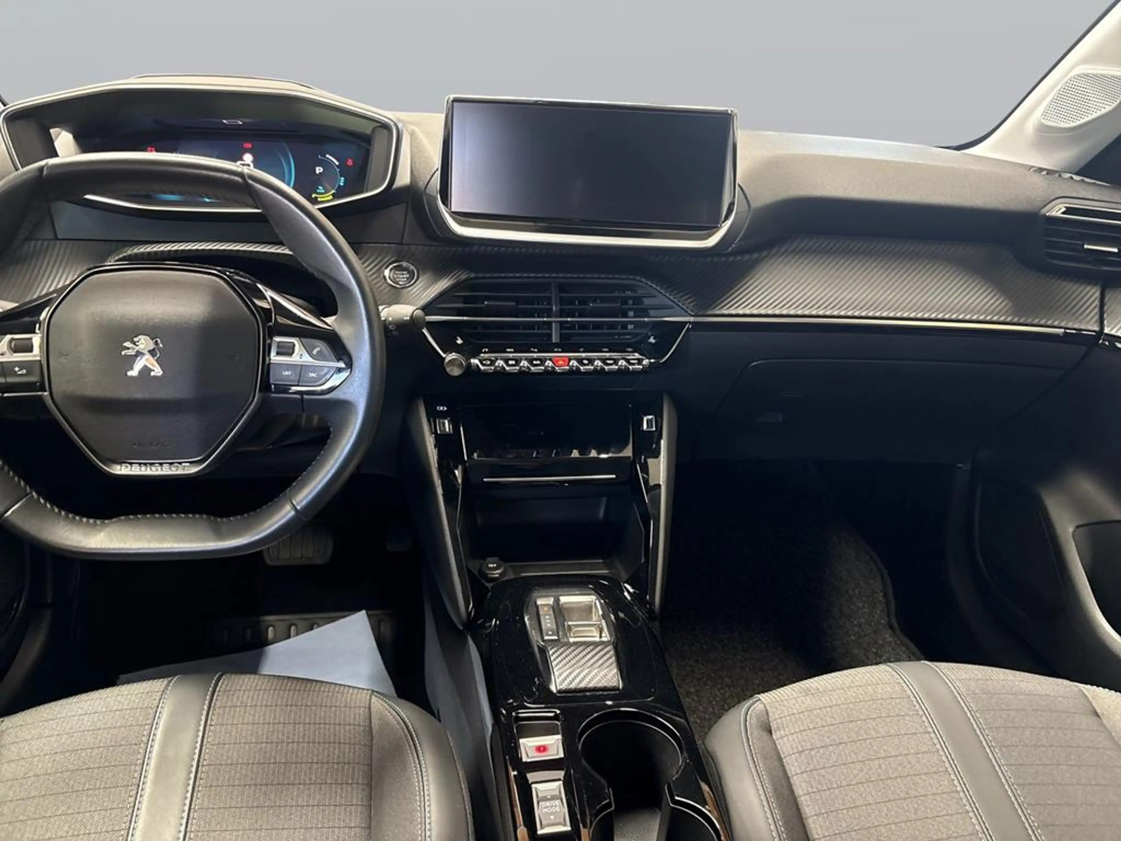 Peugeot e-208 136 Allure Pack — photo 12