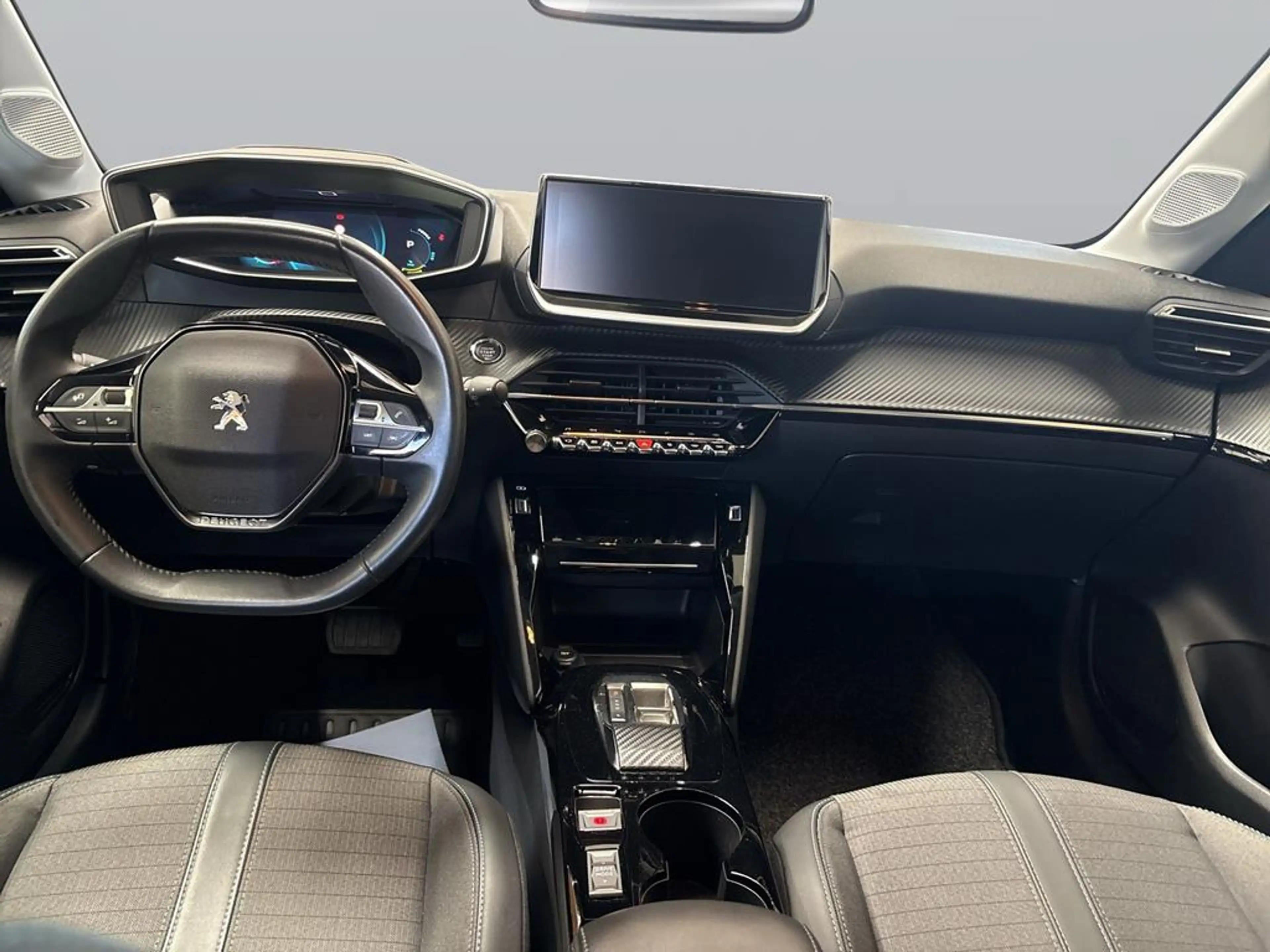 Peugeot e-208 136 Allure Pack — photo 10