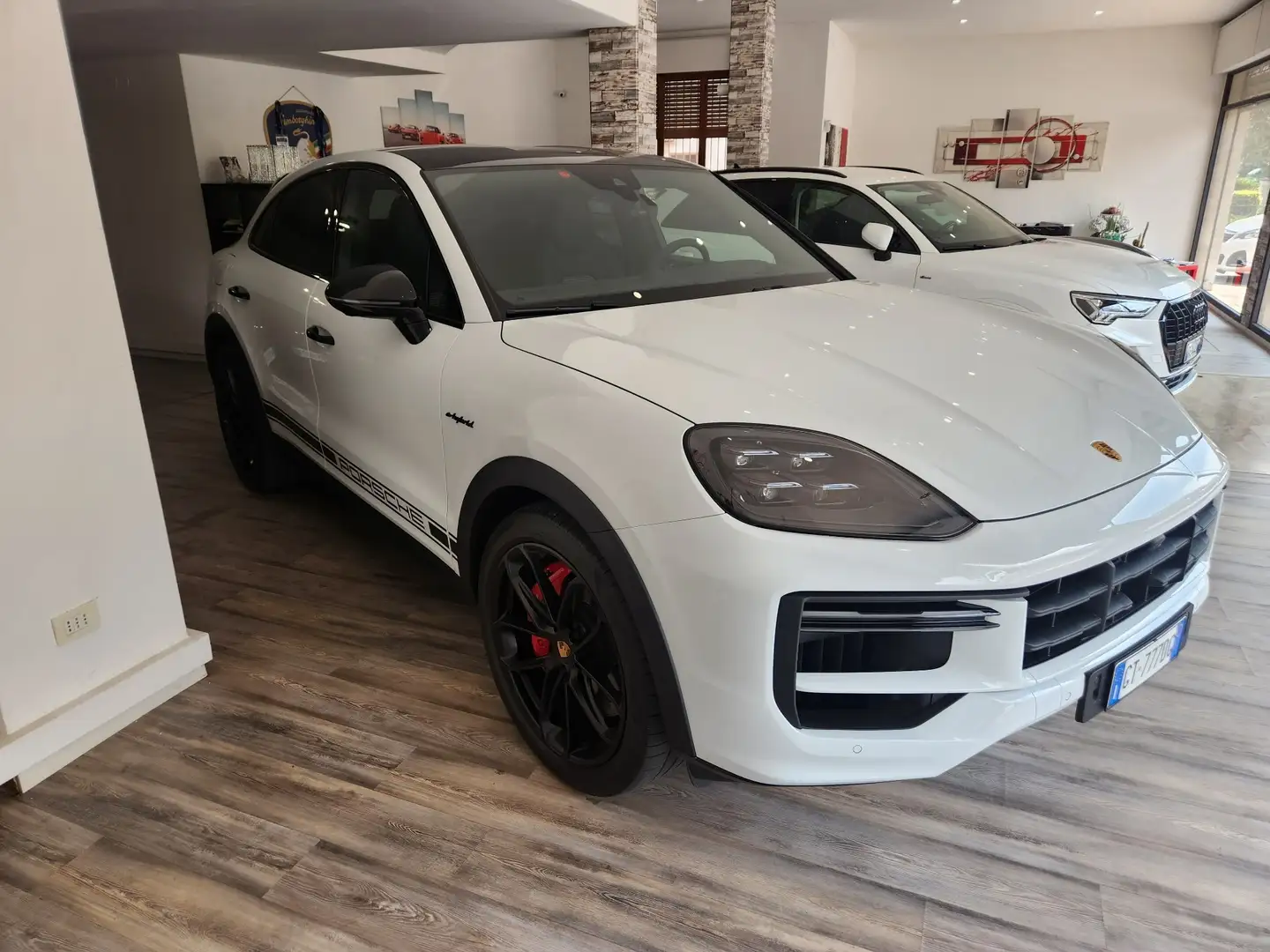 Porsche Cayenne coupe turbo s E-HYBRID CARBONIO - 2