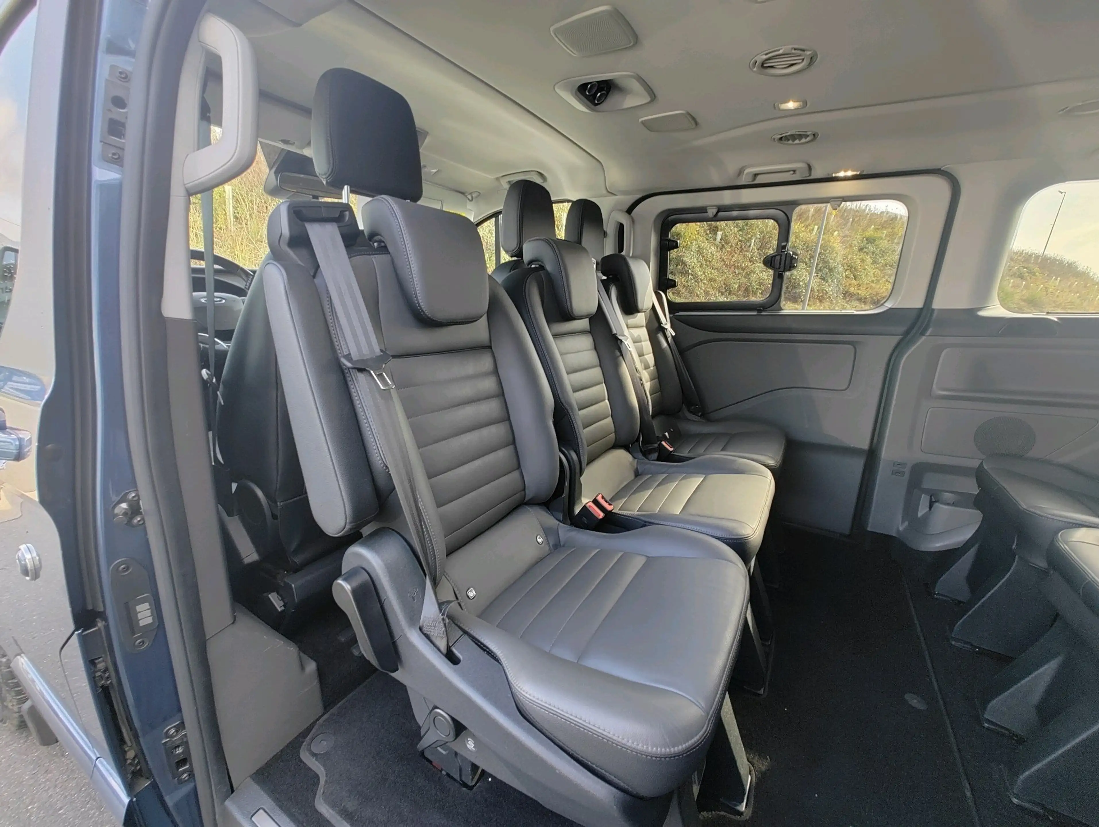 Ford Tourneo Custom Kombi L1 Titanium Automatik — photo 15