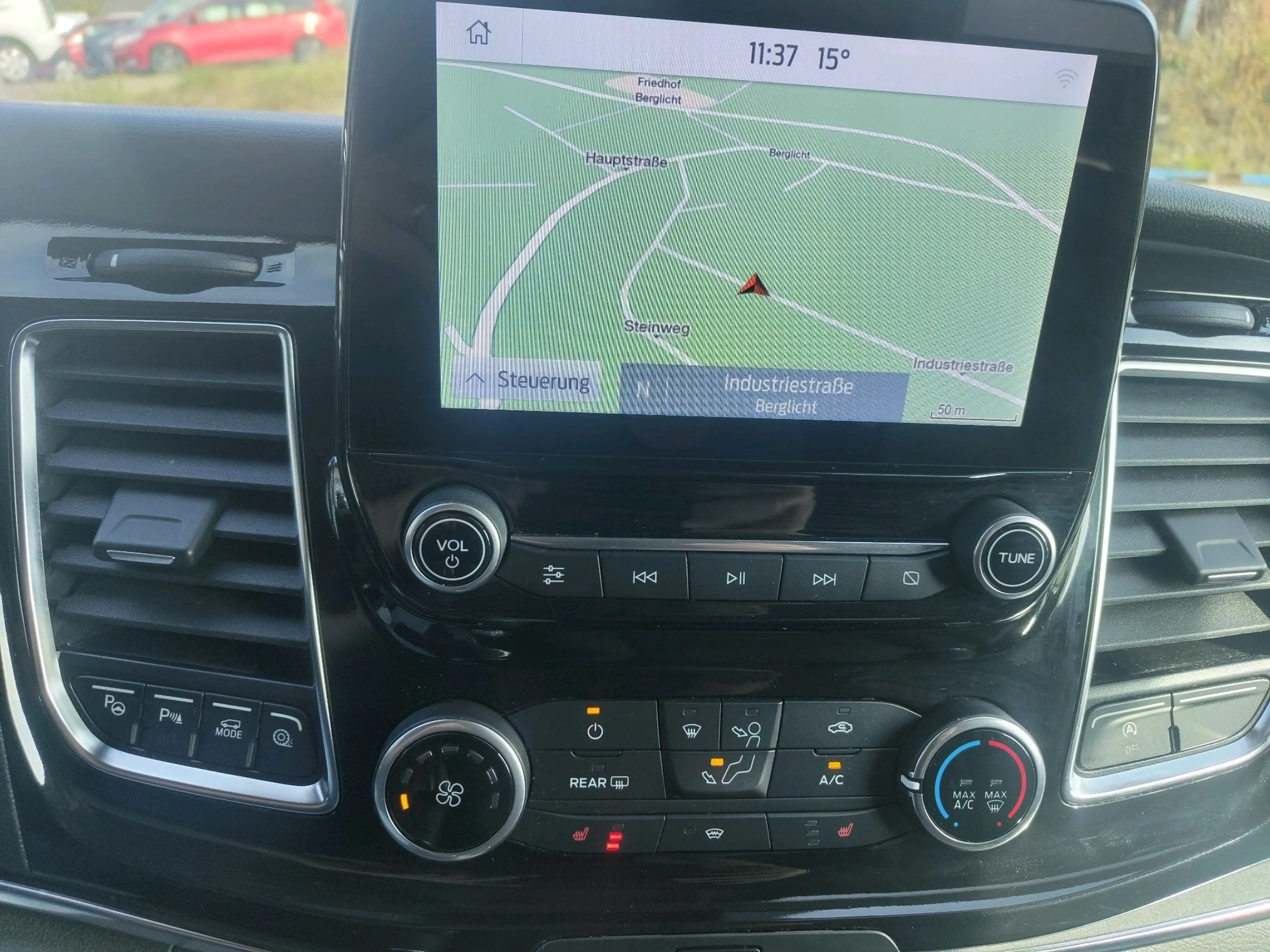 Ford Tourneo Custom Kombi L1 Titanium Automatik — photo 11