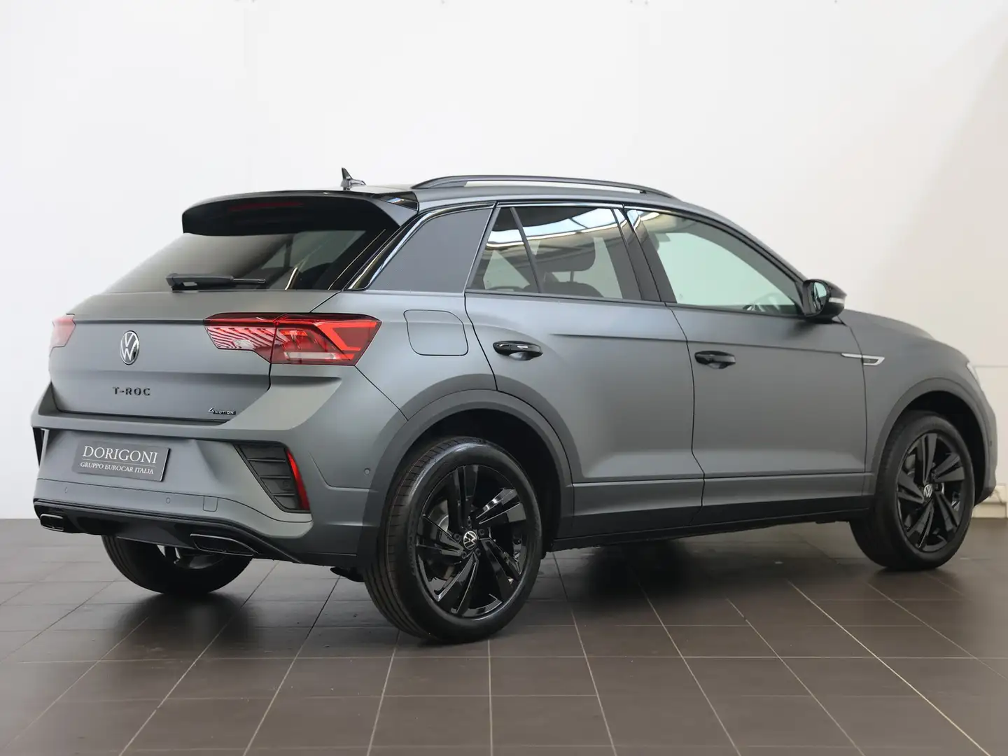 Volkswagen T-Roc 2.0 tdi r-line plus 4motion 150cv dsg Grigio - 2