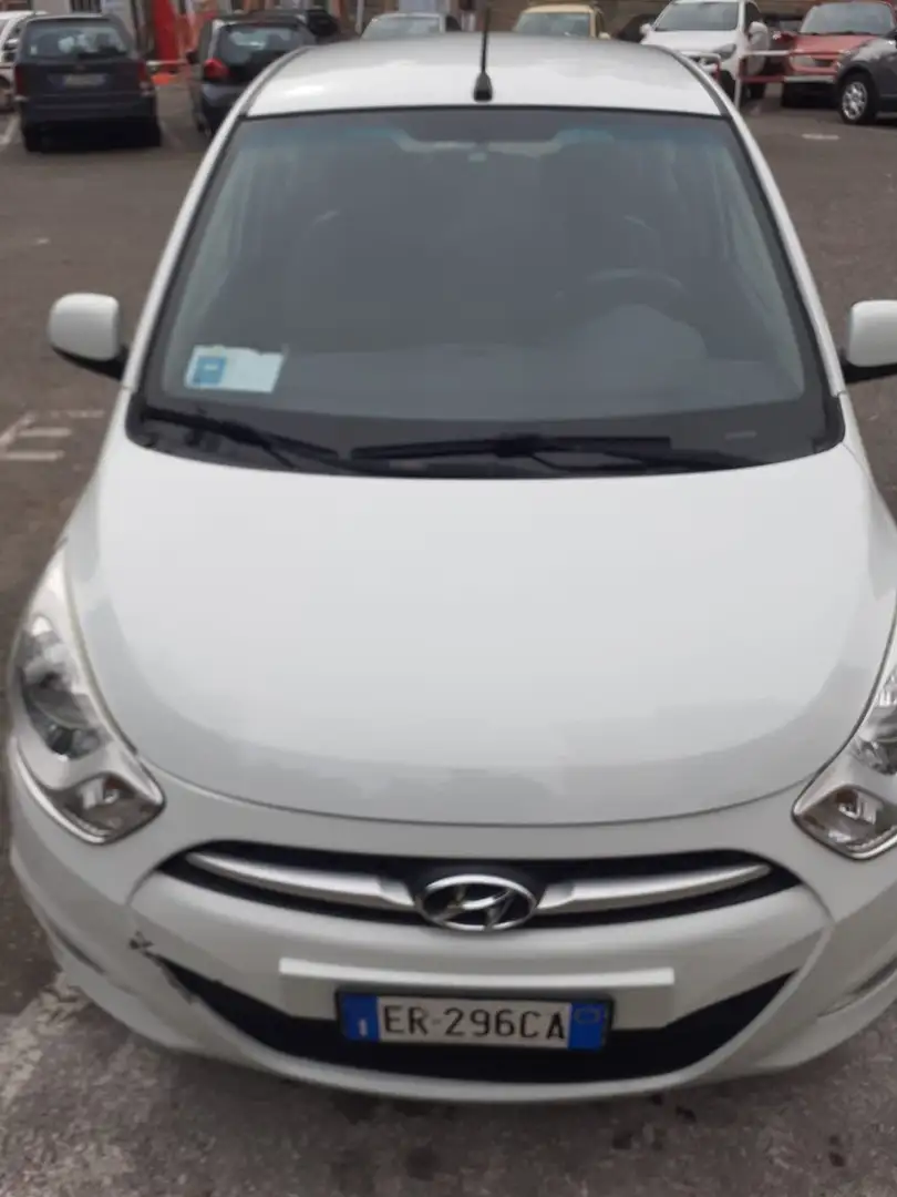 Hyundai i10 i10 1.1 Like bluedrive Gpl Bianco - 1