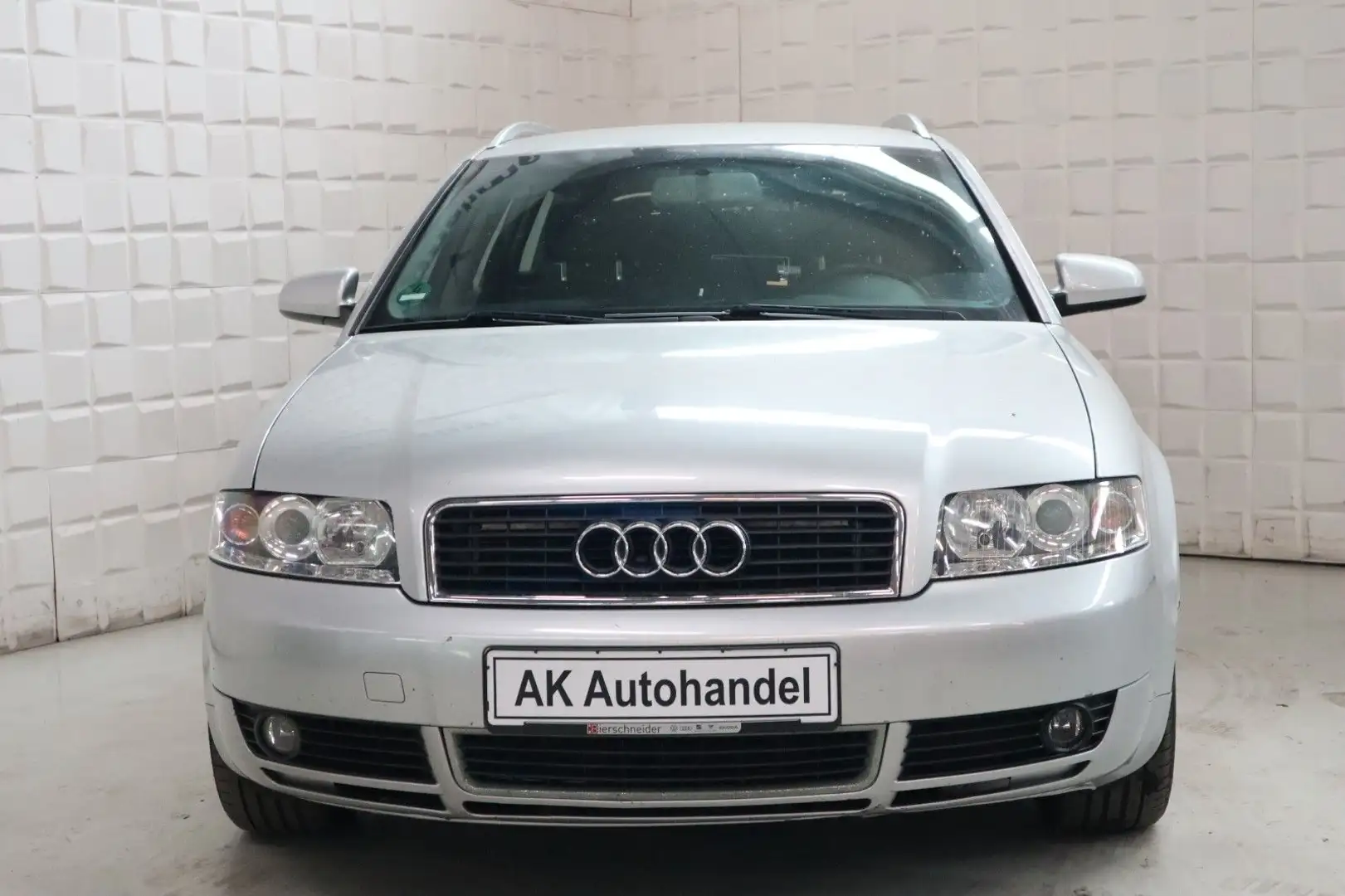 Audi A4 Kombi,Xenon,Klima Silber - 2