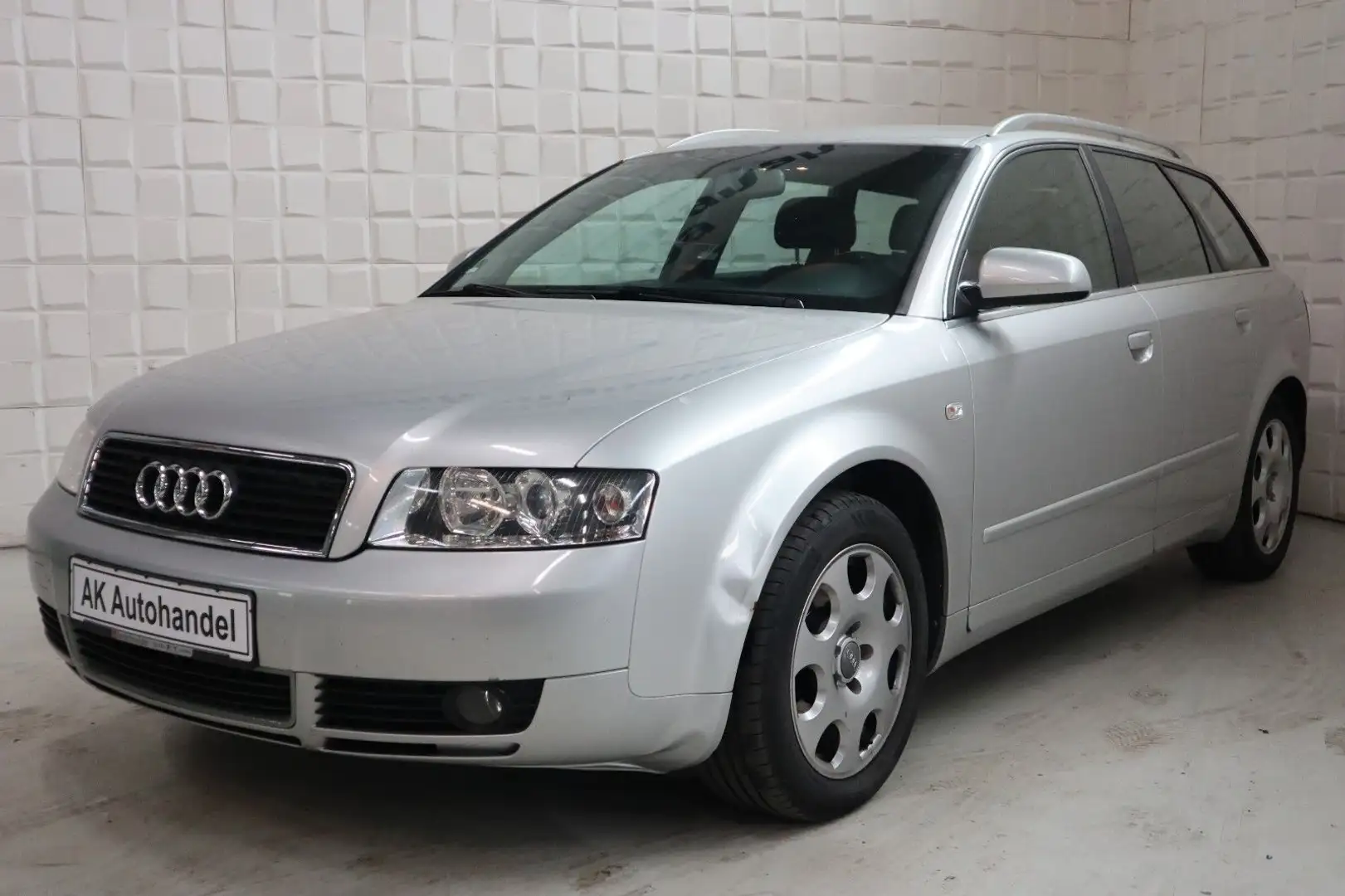 Audi A4 Kombi,Xenon,Klima Silber - 1