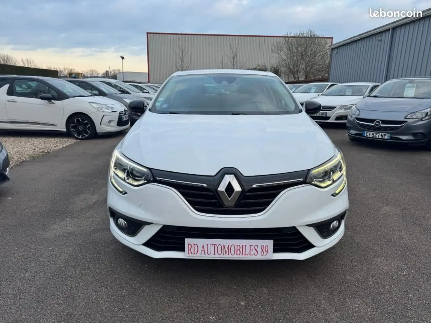 Renault Megane Mégane IV 1.2 TCE 100 CH Limited Blanc - 2