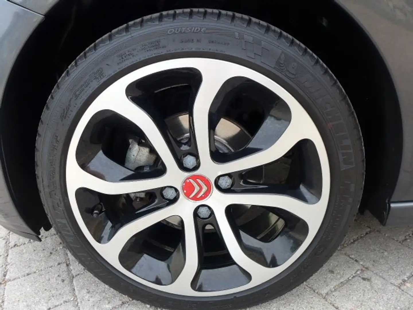 Citroen C3 VTi 120 Red Block*Nur53Tkm*Klimaaut.*Alu* Negro - 2