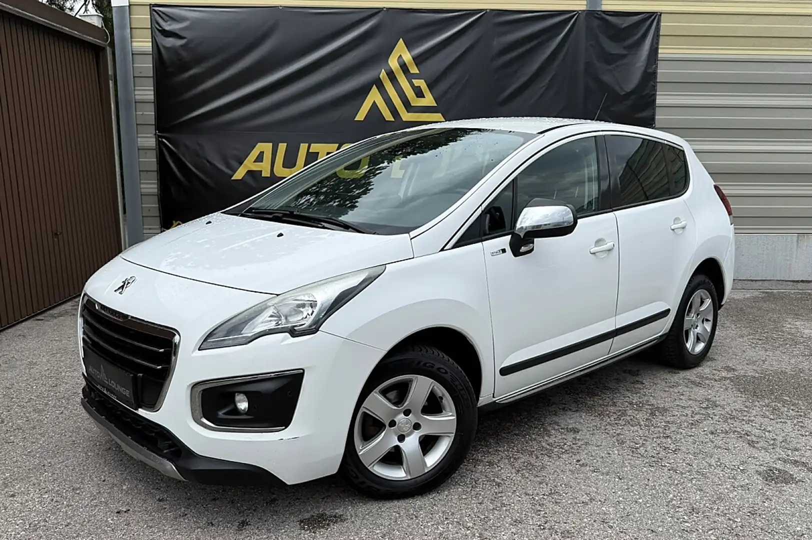 Peugeot 3008 1,2 PureTech 130 S&S Style Weiß - 1