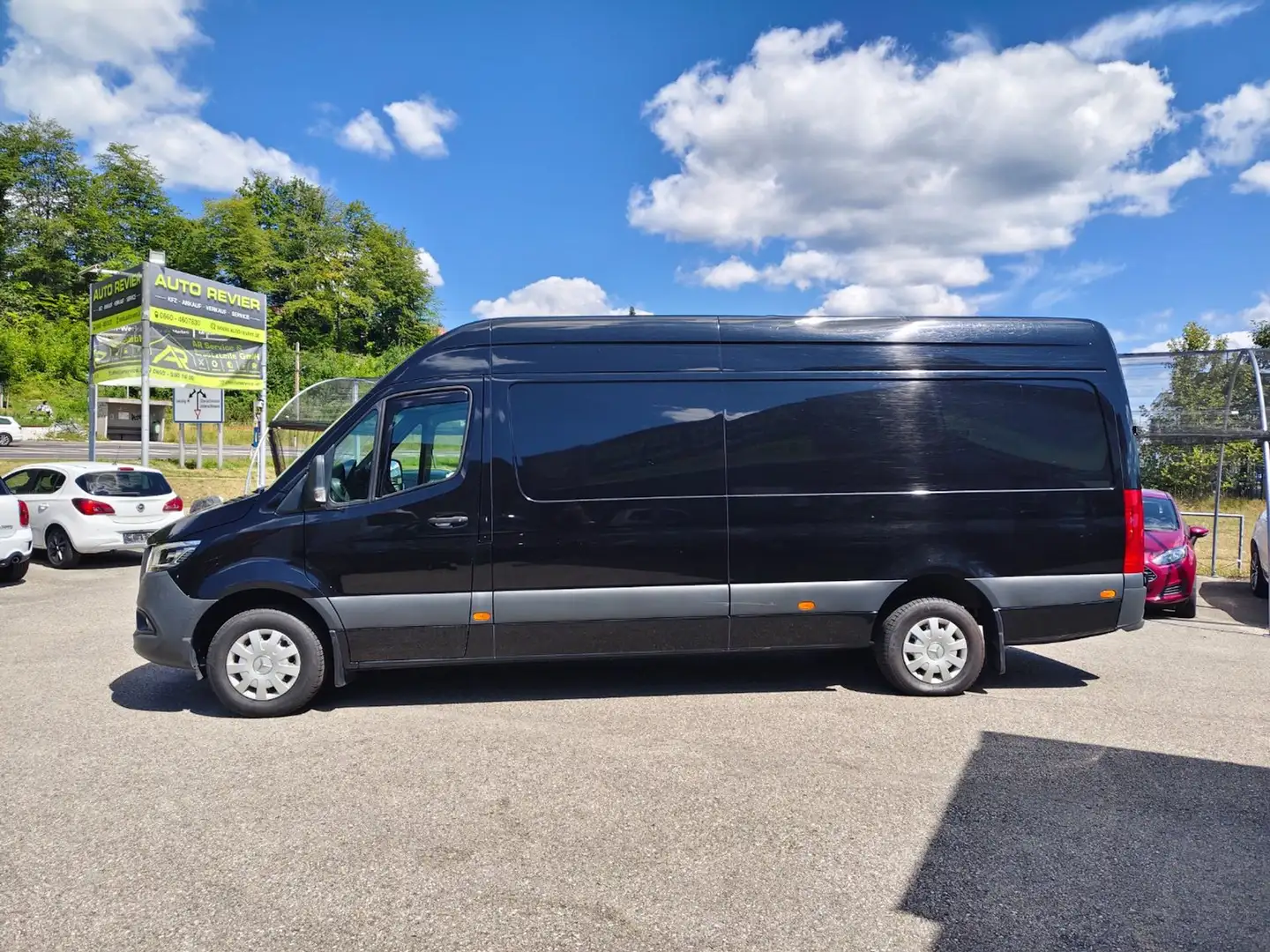 Mercedes-Benz Sprinter III HKa 319 CDI RWD Schwarz - 2