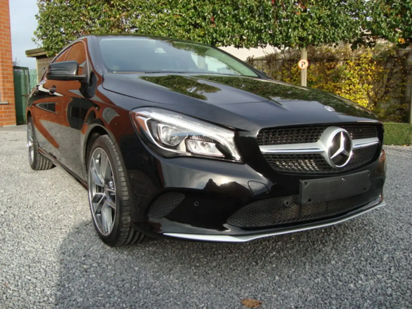 Mercedes-Benz CLA 200 Full LED/ Navi/ USB/ Cruise/ Camera/ Alu 18" Zwart - 1