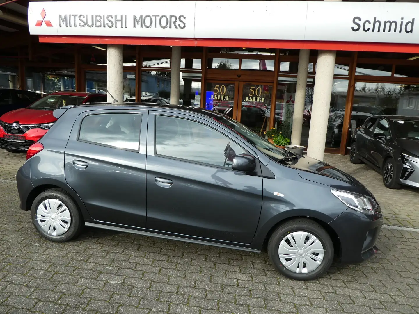 Mitsubishi Space Star 1.2 Select Grau - 1