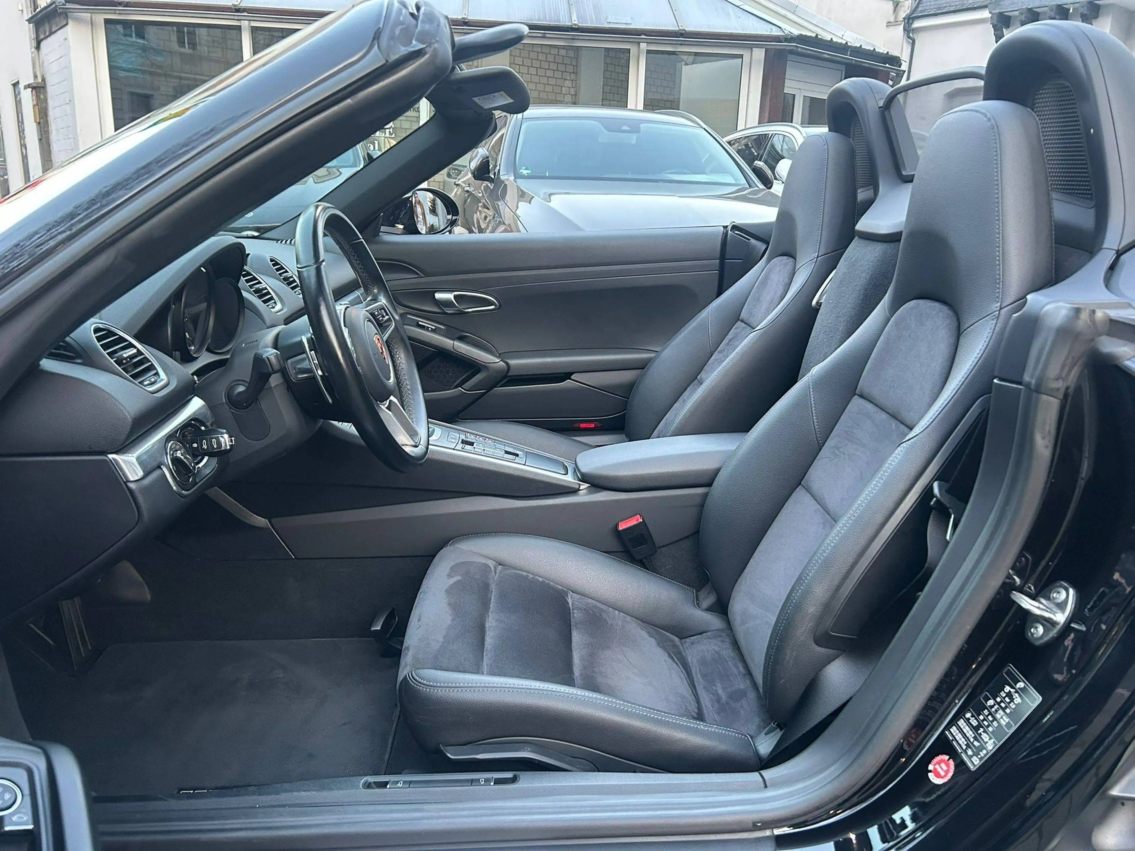 Porsche 718 Boxster PDK/Klappe/Navi/Kamera/20Zoll — photo 9