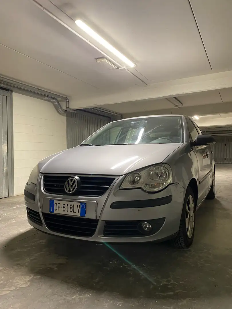 Volkswagen Polo 5p 1.2 Comfortline - 1