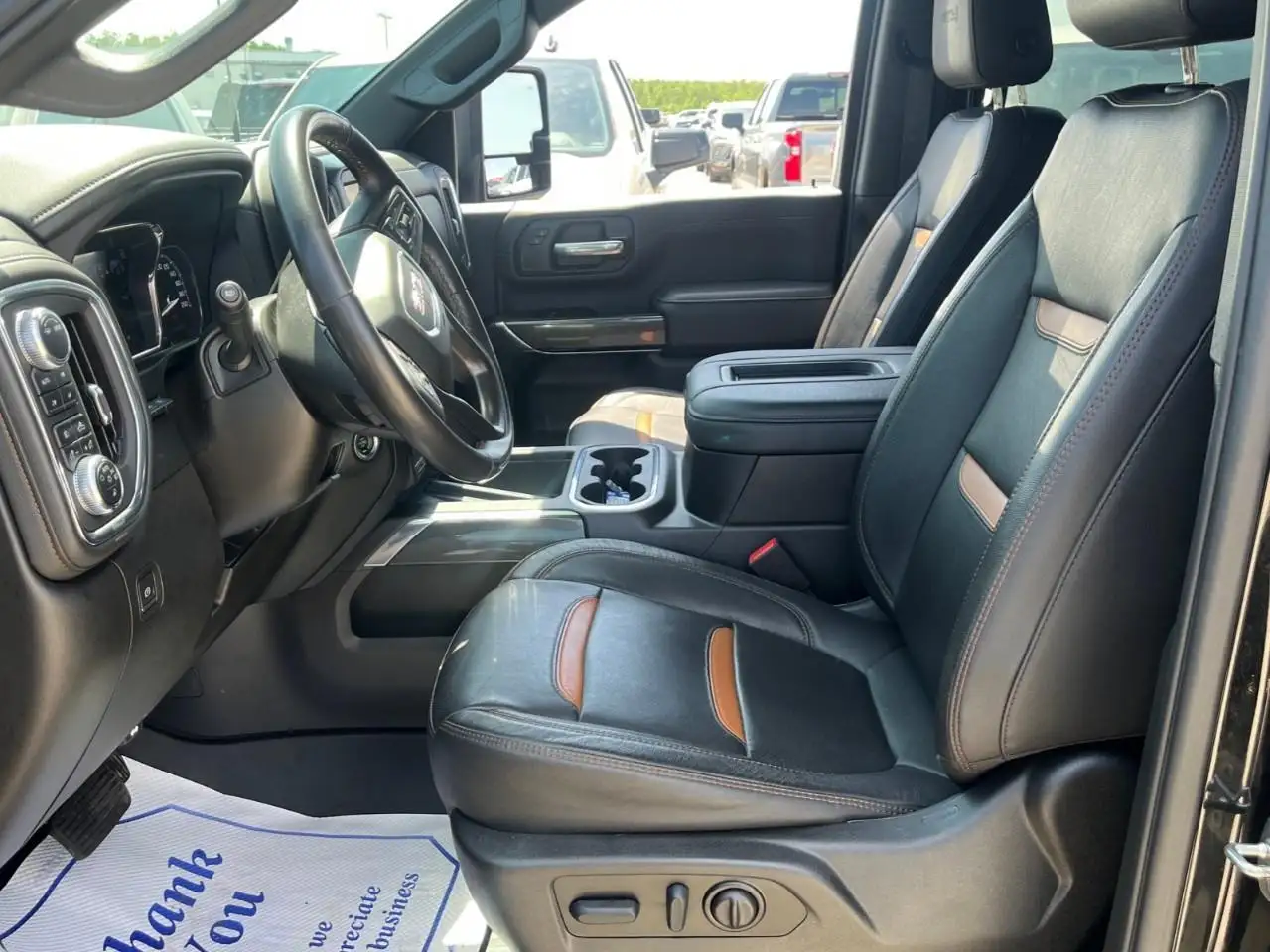 GMC Sierra 2500HD снимка GMC Sierra 2500HD