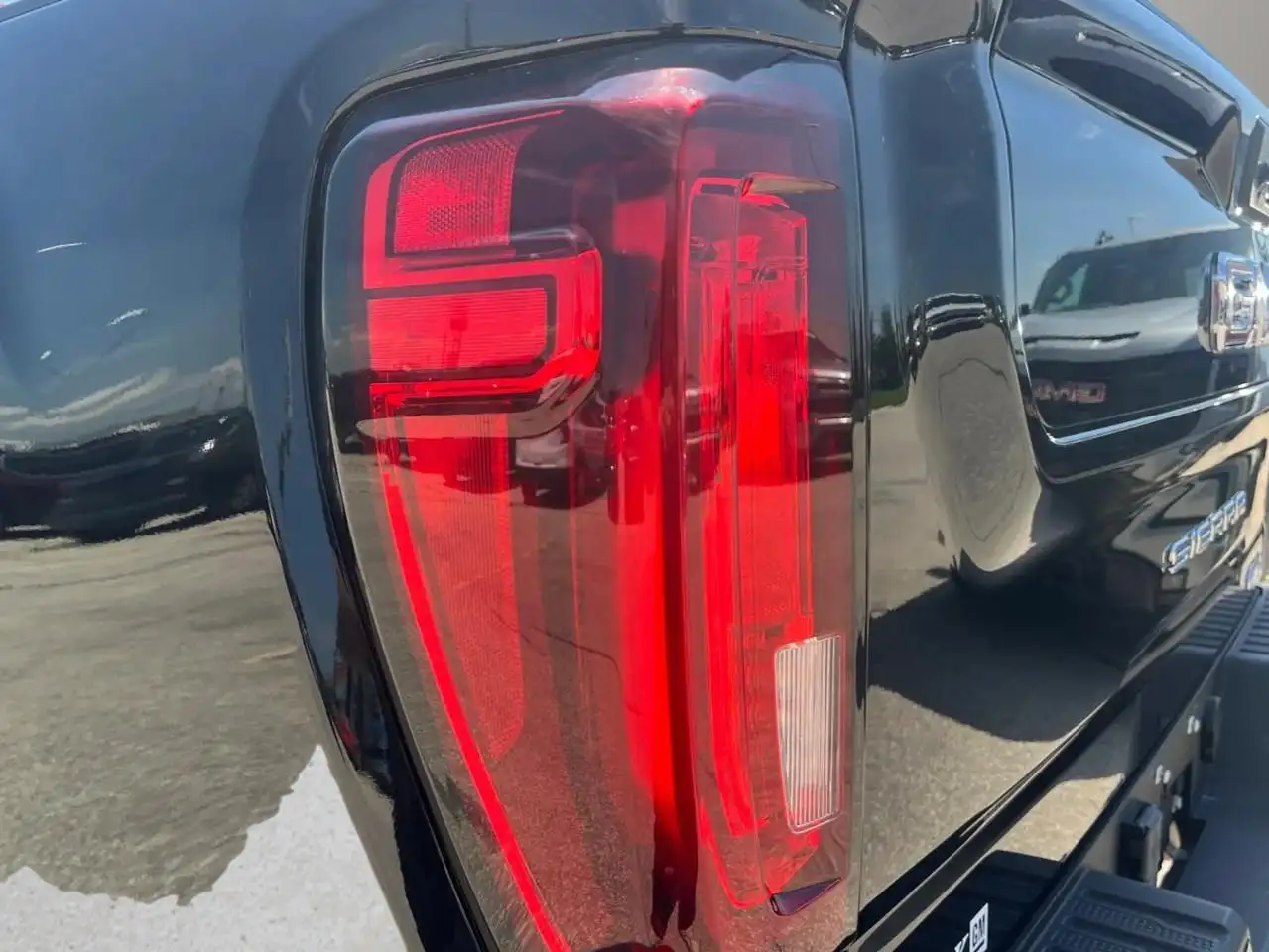 GMC Sierra 2500HD снимка GMC Sierra 2500HD
