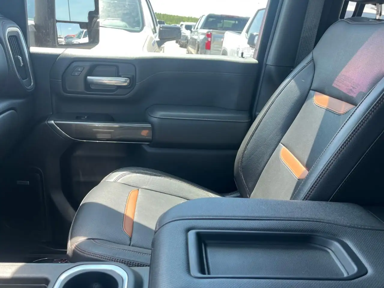 GMC Sierra 2500HD снимка GMC Sierra 2500HD