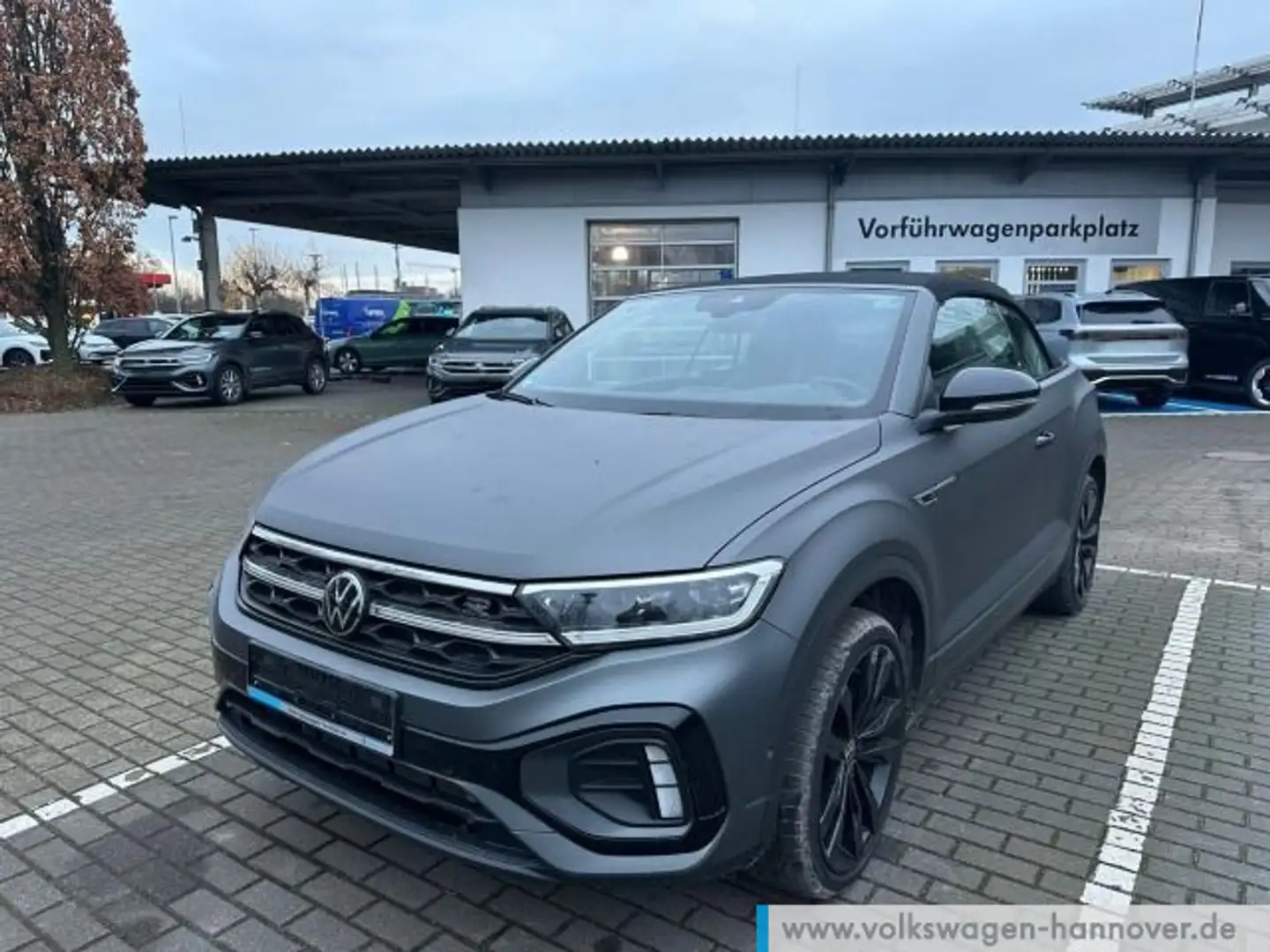 Volkswagen T-Roc 1.5 TSI DSG R-Line Navi AHK LED Grau - 2