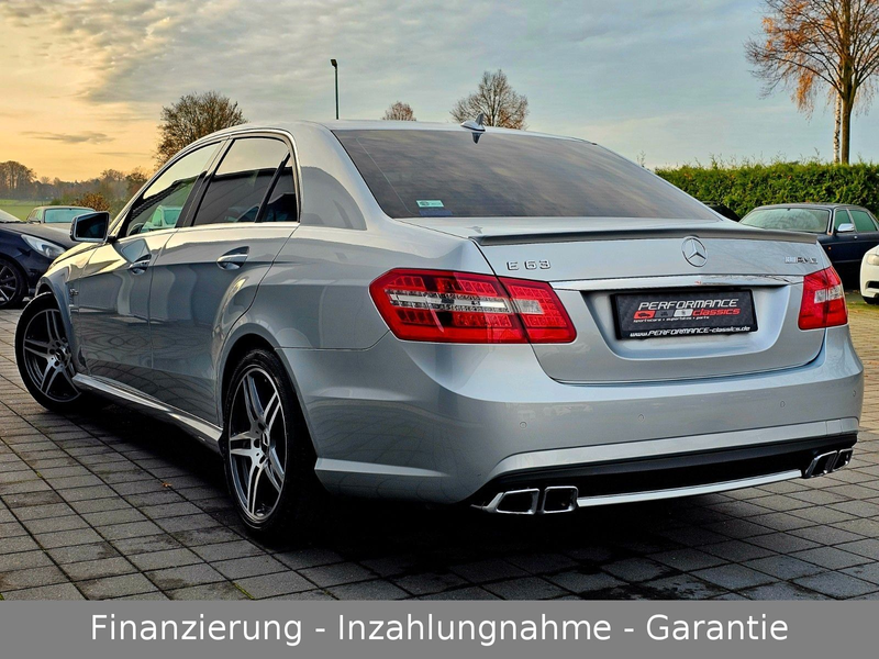 Mercedes-Benz E 63 AMG V8 Limousine im Topzustand aus 1. Hand! — photo 3