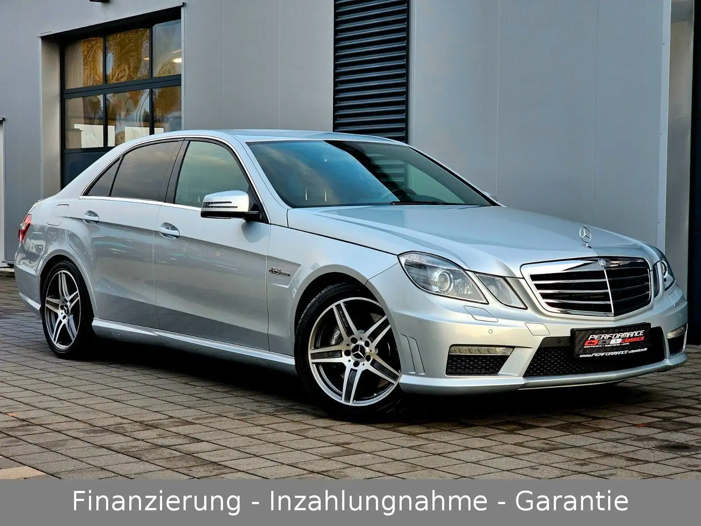 Mercedes-Benz E 63 AMG V8 Limousine im Topzustand aus 1. Hand! Argent - 1