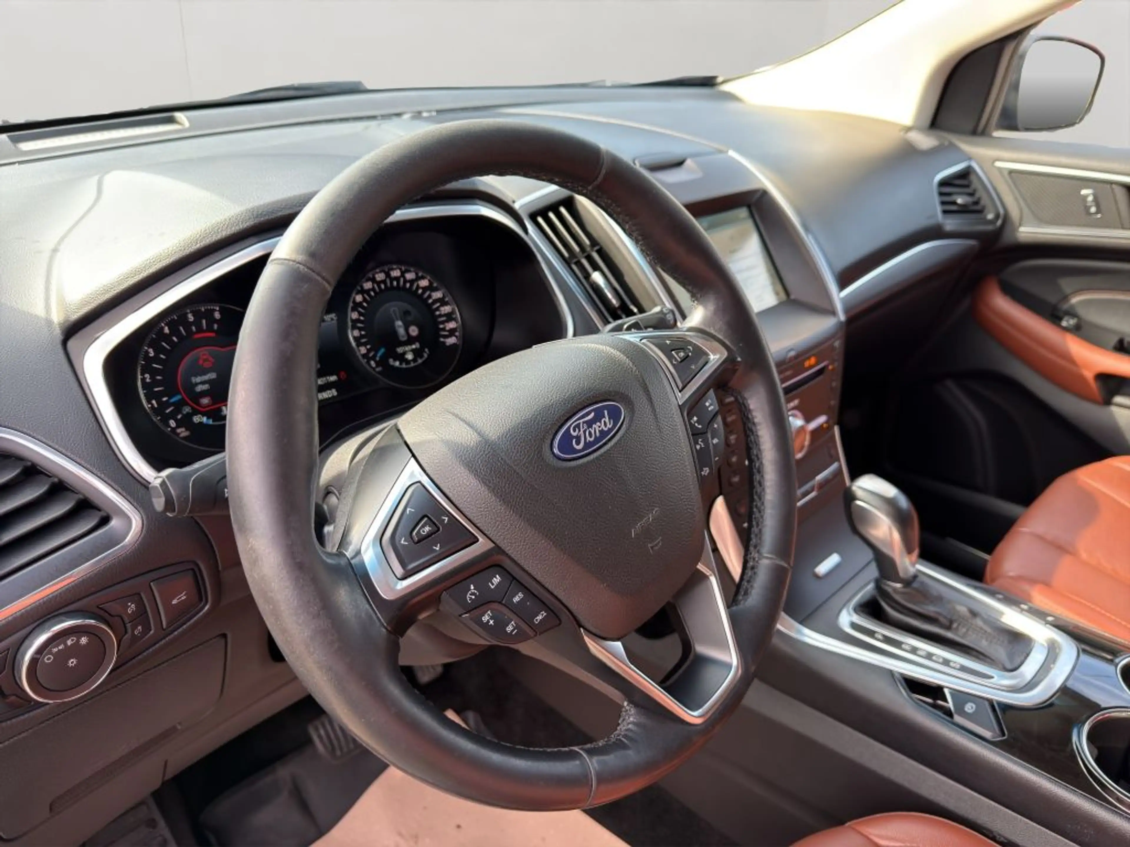 Ford Edge 2.0 TDCi Bi-Turbo 4x4 Titanium | AHK | Leder — photo 11