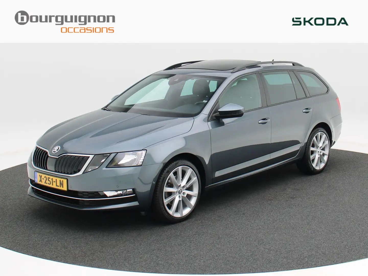 Skoda Octavia Combi 1.5 TSi 150 Pk Automaat Business Edition | T Grijs - 1