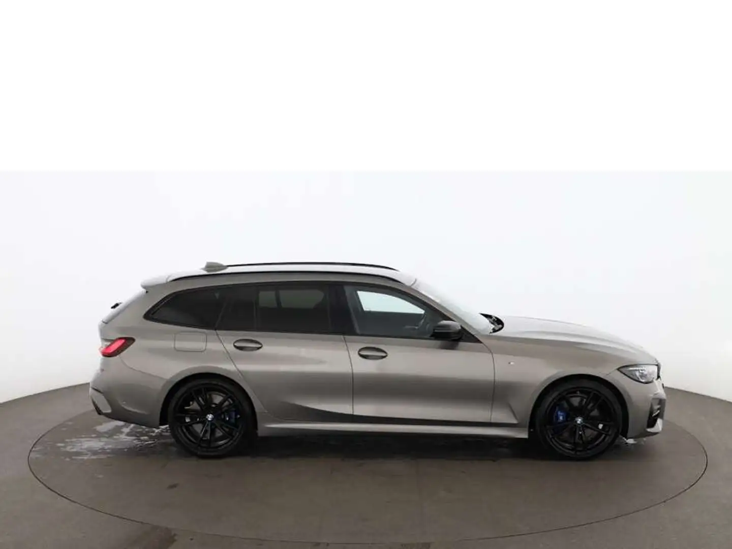 BMW 320 d Touring xDrive M-Sport Aut LASER AHK NAVI Grau - 2