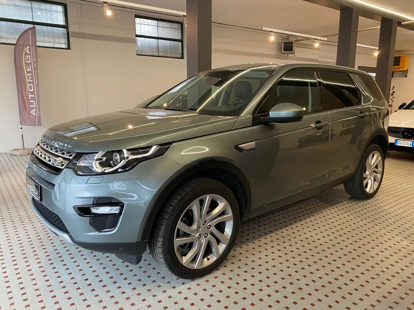Land Rover Discovery Sport 2.0 td4 HSE 150cv auto Gris - 1