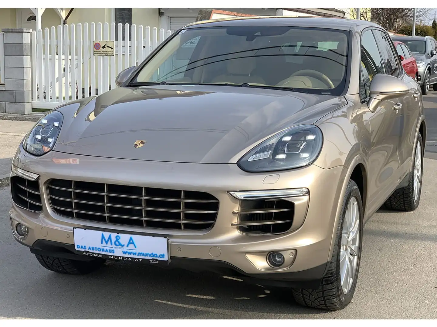 Porsche Cayenne Diesel*3,0 Auto.*1-BESITZ*GARANTIE Bej - 1