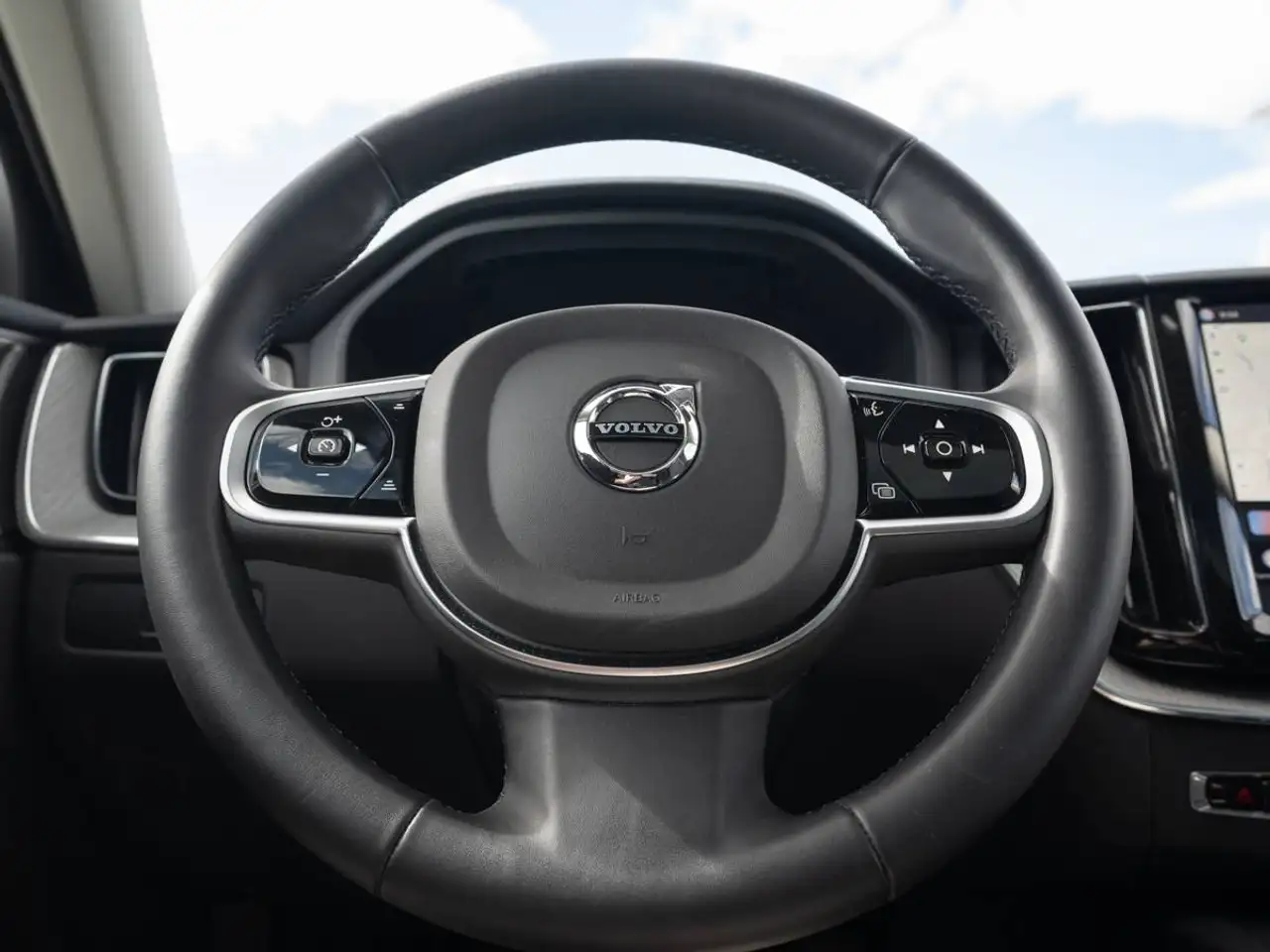 Volvo XC60 снимка Volvo XC60