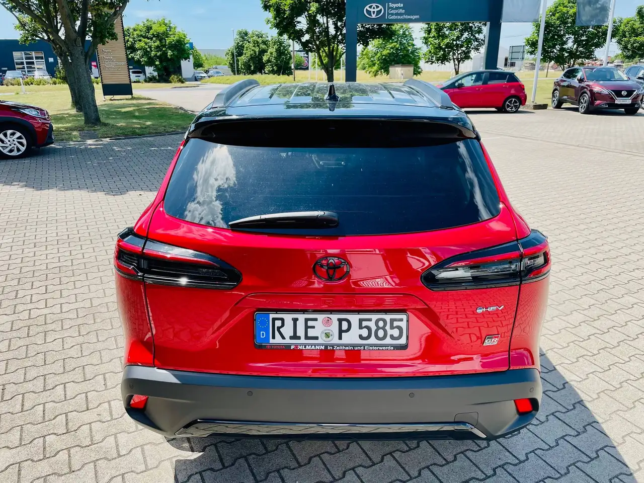 Toyota Corolla Cross 2.0 Hybrid AWD GR Sport 8